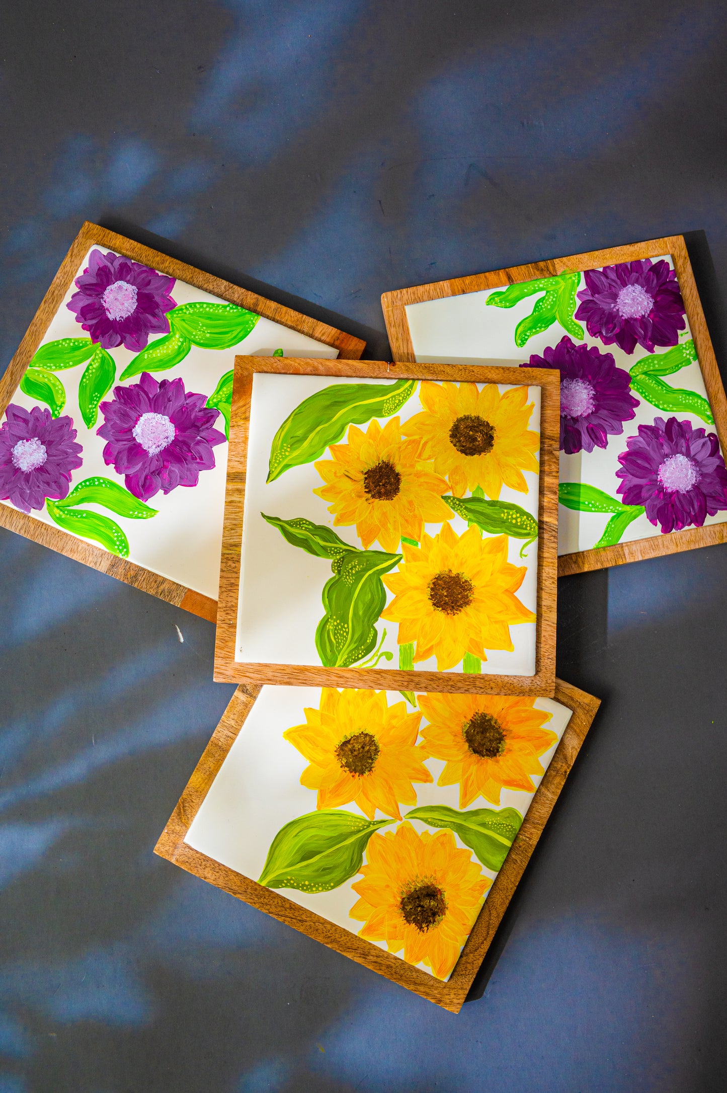 Hand-painted ceramic Placemat Set (4 Pcs)